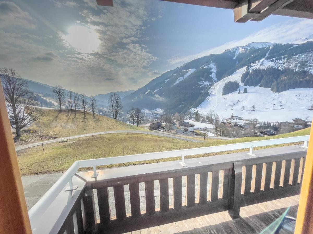 Saalbach Apartments Landhaus Bernkogel - Ski In Ski Out Esterno foto