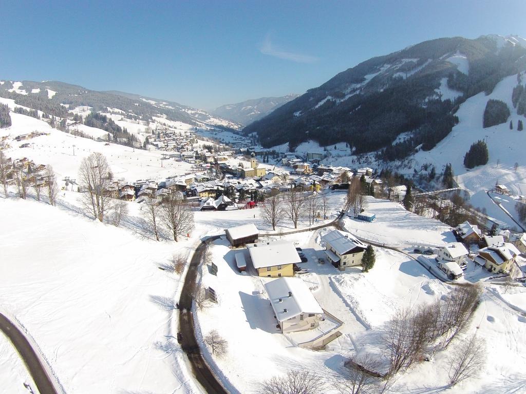 Saalbach Apartments Landhaus Bernkogel - Ski In Ski Out Esterno foto